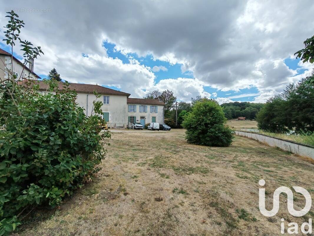 Photo 1 - Maison à ROCHECHOUART