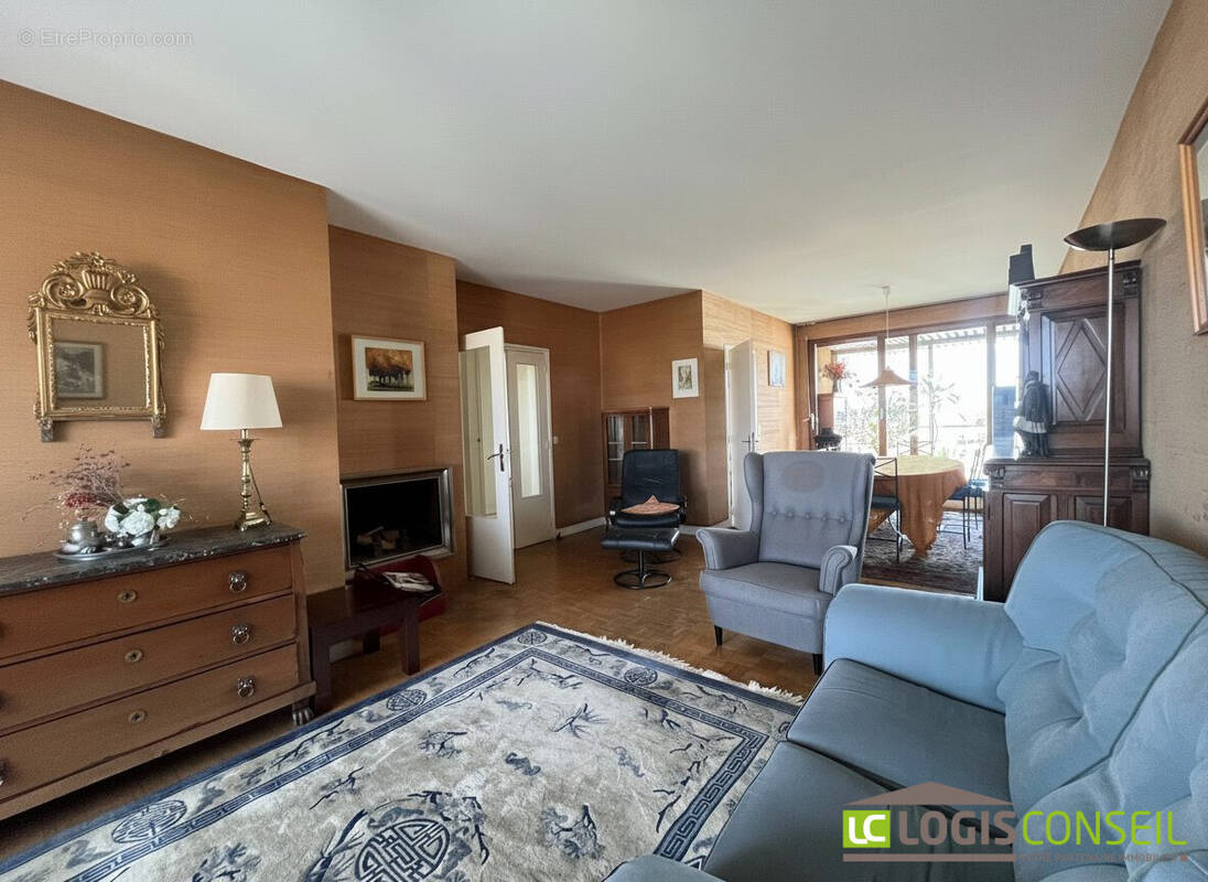 Appartement à BOURG-LA-REINE