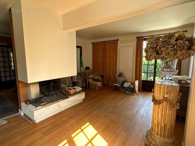 Maison à BURES-SUR-YVETTE