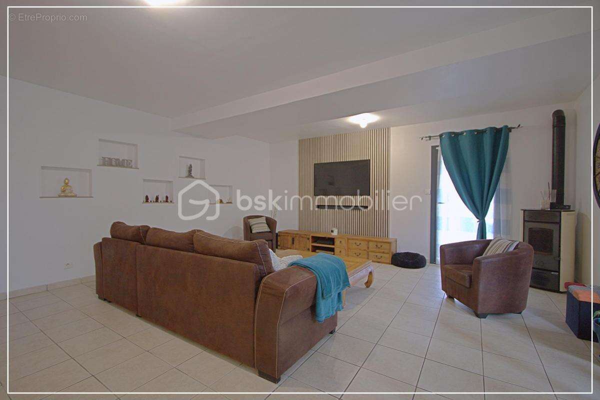 Maison à LES ABRETS