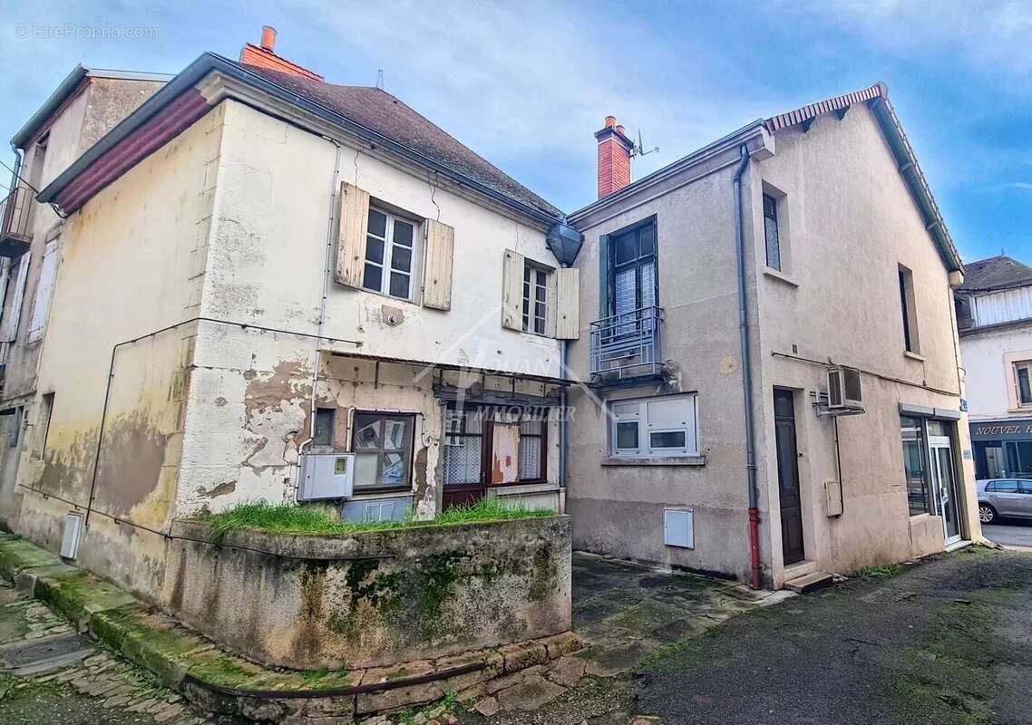 Appartement à BOURBON-L'ARCHAMBAULT