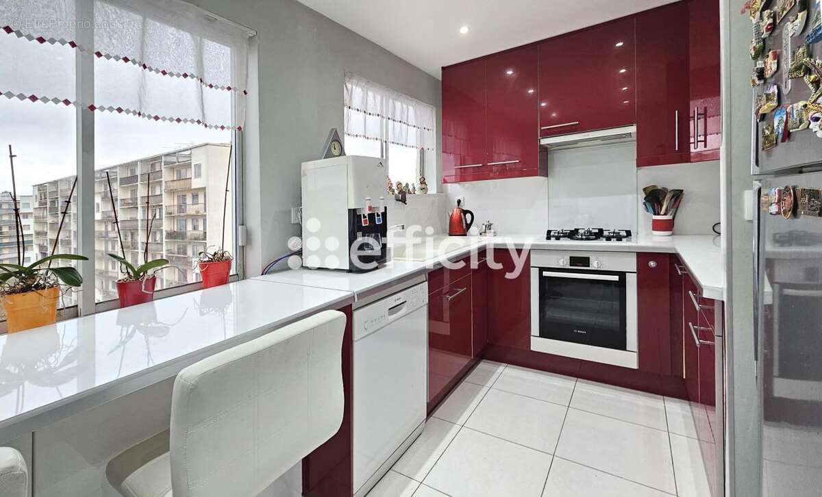 Appartement à FRESNES