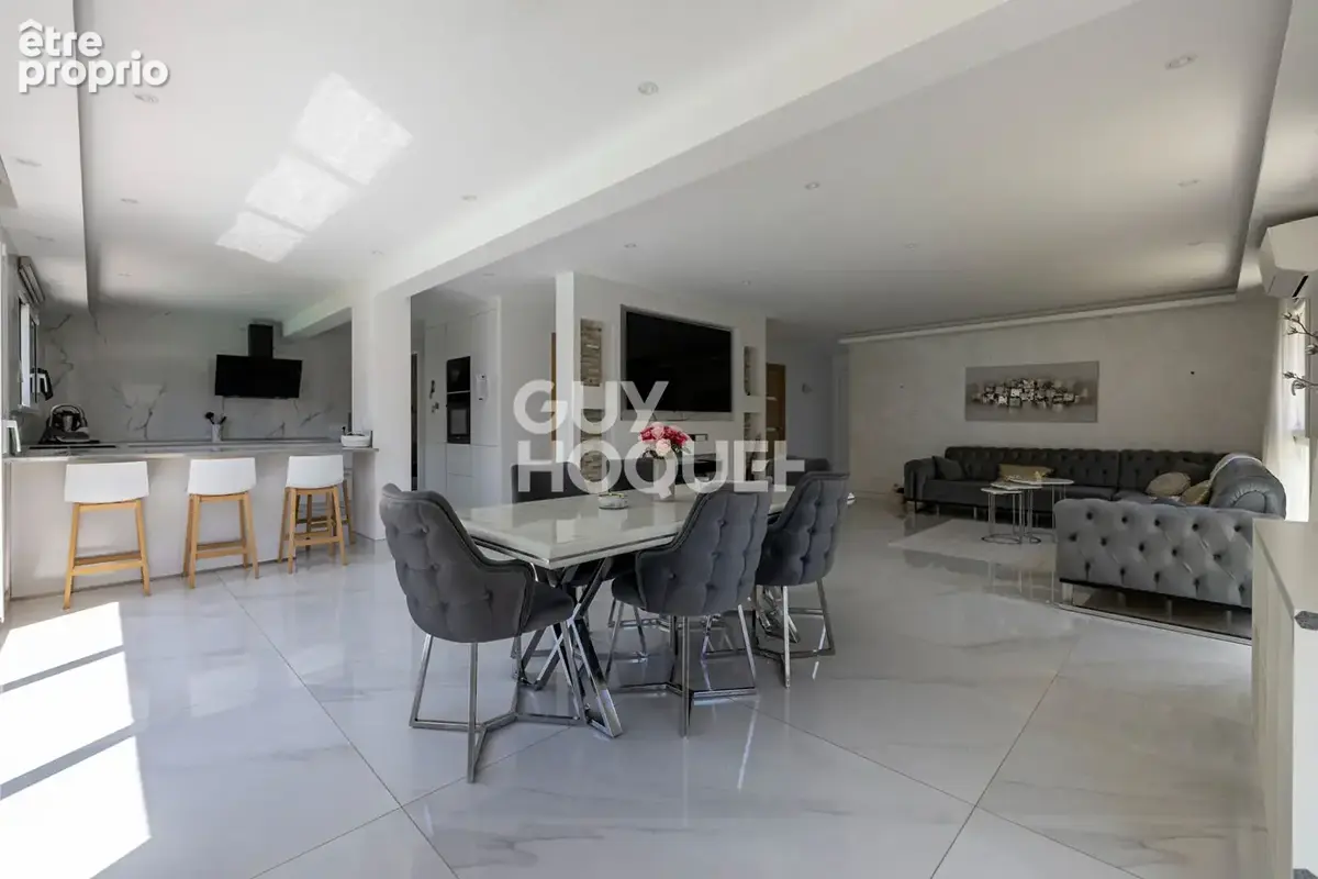 AUBIERE - Villa moderne de 150 m² avec piscine - photo 5