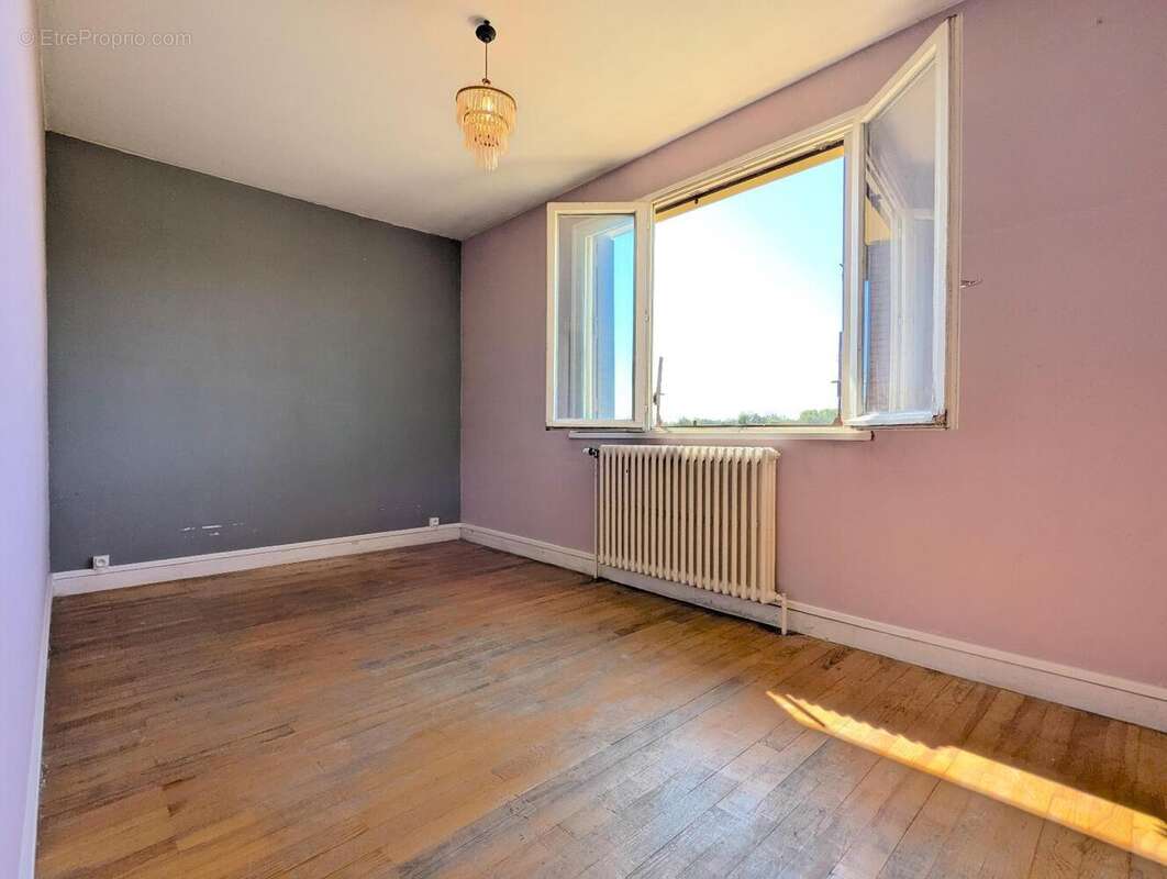   - Maison à CHARVIEU-CHAVAGNEUX