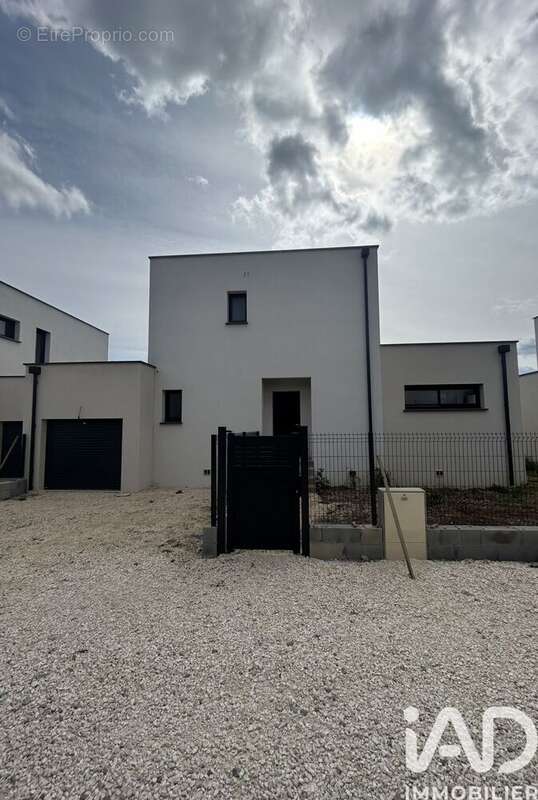 Photo 3 - Maison à RIBAUTE-LES-TAVERNES