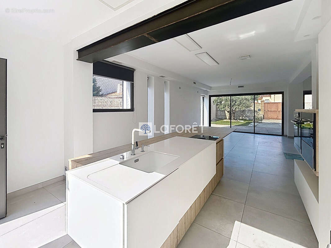 Perpignan Maison contemporaine  -147 m² - 4 faces - Terrain traversant de 500 m² - photo 10
