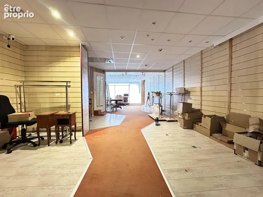Commerce 180 m² à vendre à Sainte-Maure-De-Touraine (37800) - photo 2