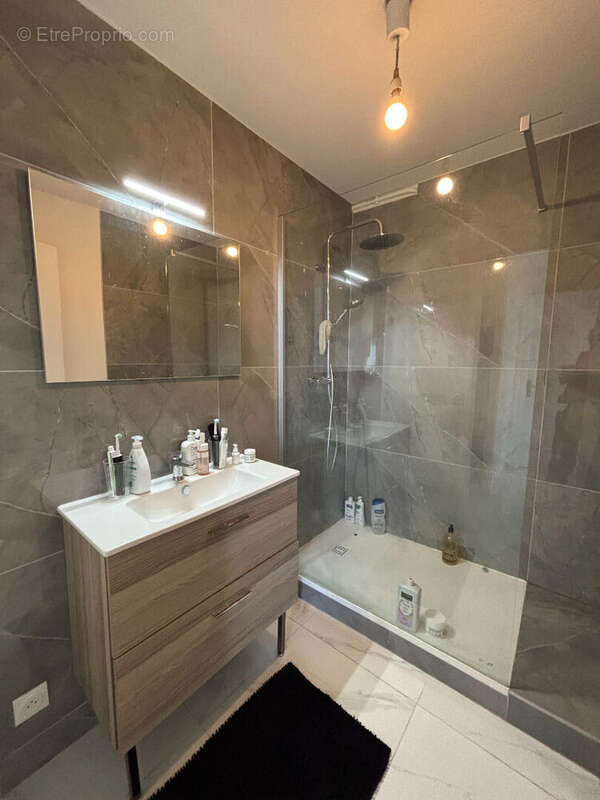 Appartement à BRON