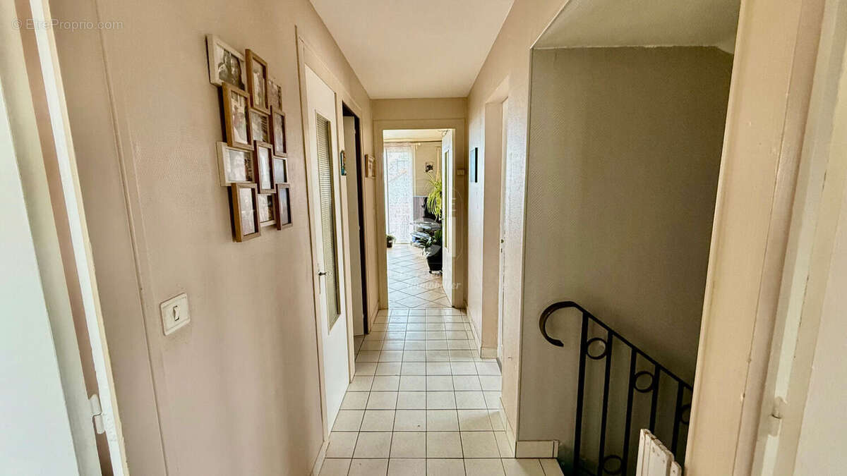 Maison à SAINTE-LUCE-SUR-LOIRE