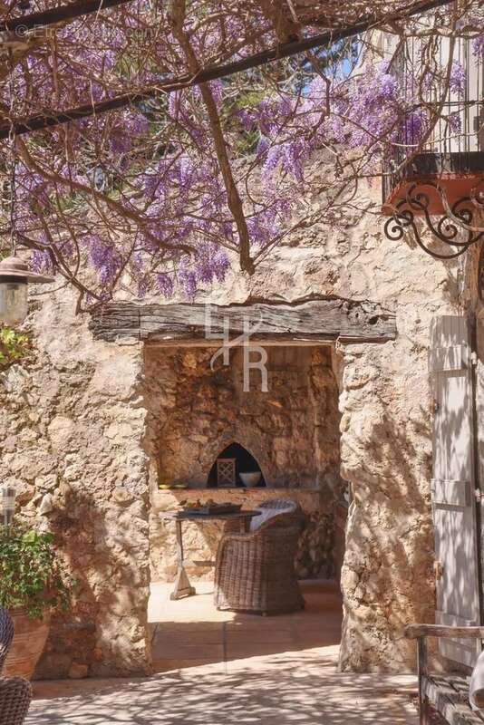 Maison à CHATEAUNEUF-GRASSE