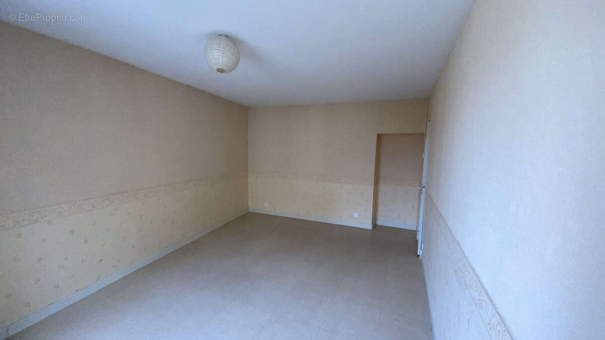 Appartement à COURPIERE