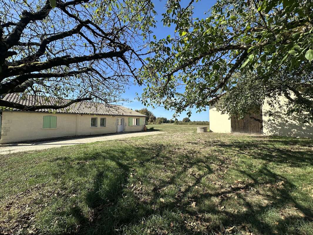 Maison à GARDONNE