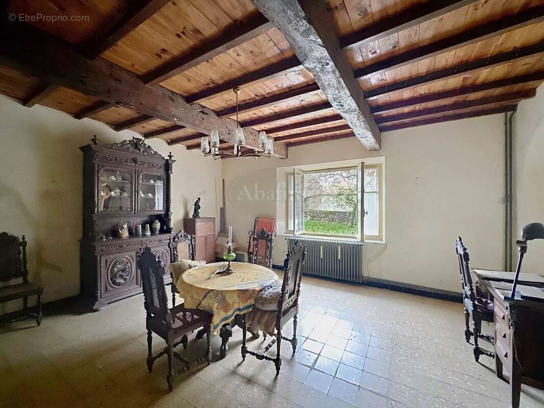 Maison à MONLEON-MAGNOAC