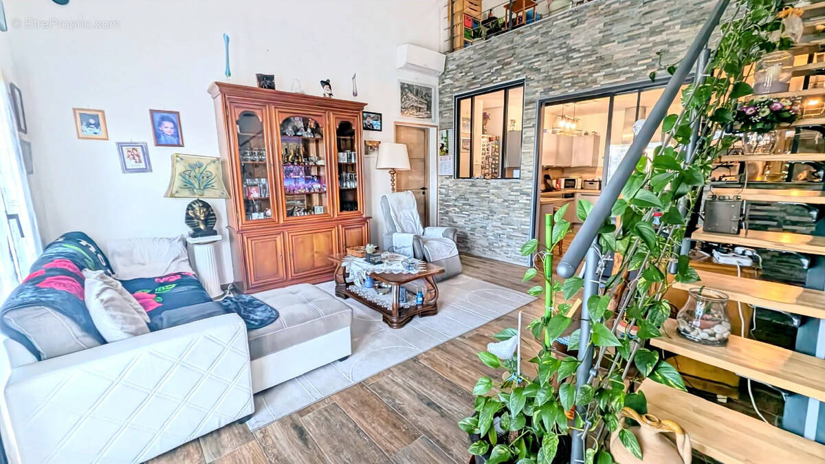 Appartement à FREJUS