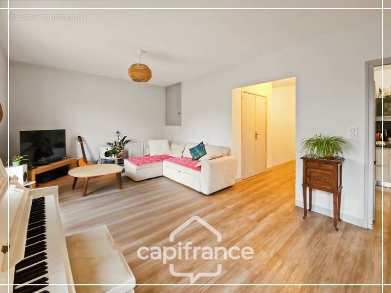 Maison rénovée 4 pièces sur sous-sol intégral, jardin environ 800m², tout à l'égout - photo 2