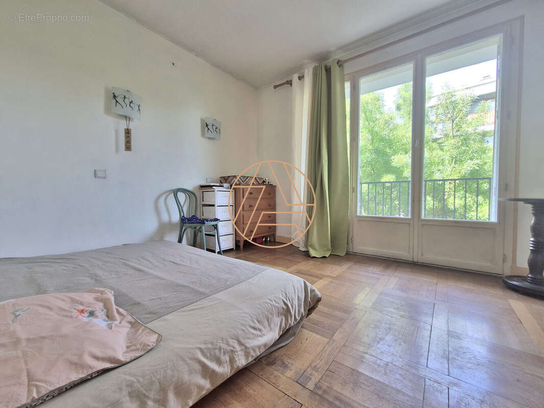 Appartement à SAINT-MAUR-DES-FOSSES