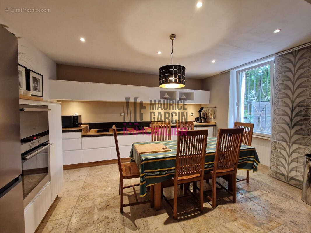 Maison à CAUMONT-SUR-DURANCE