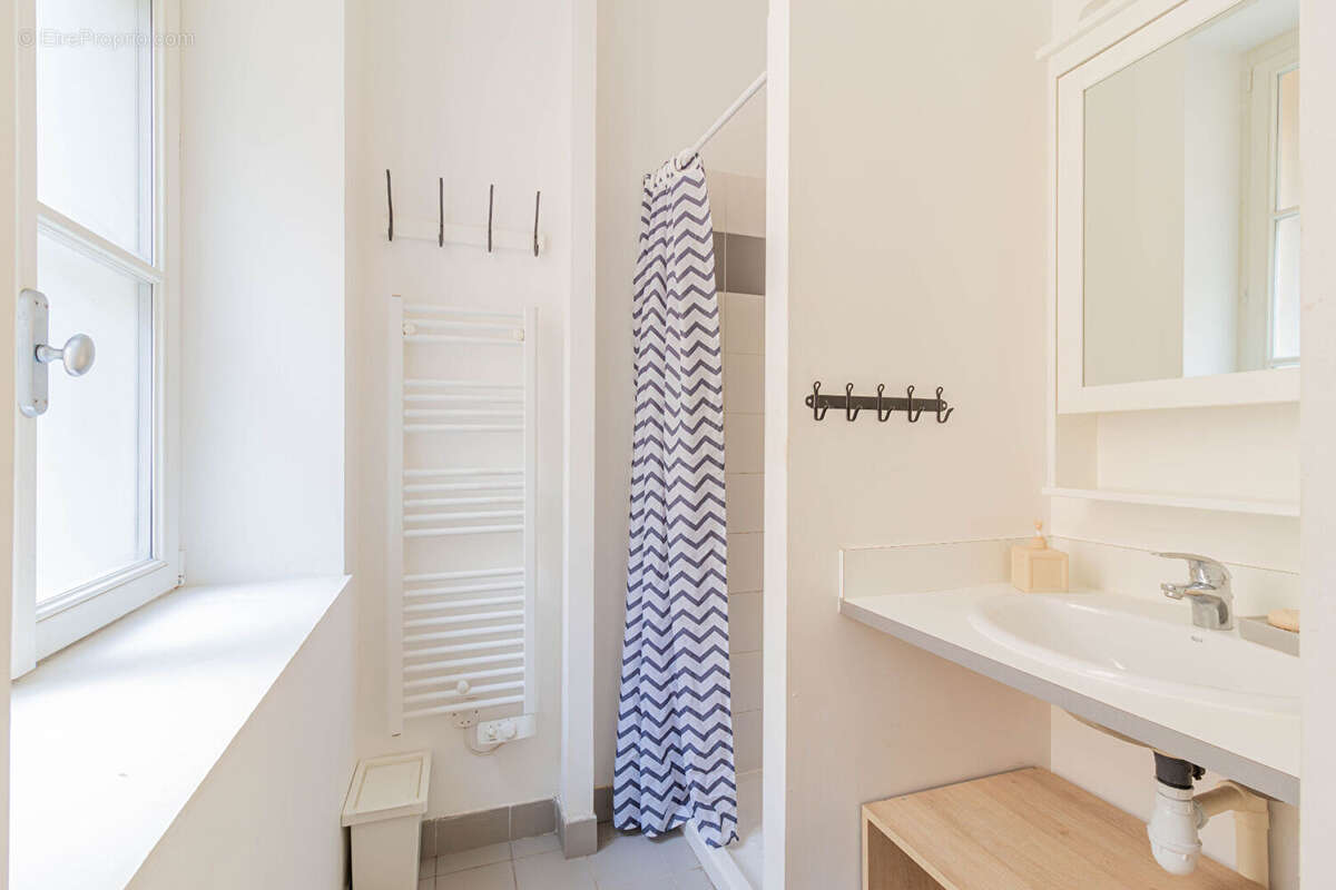 Appartement à MARSEILLE-2E