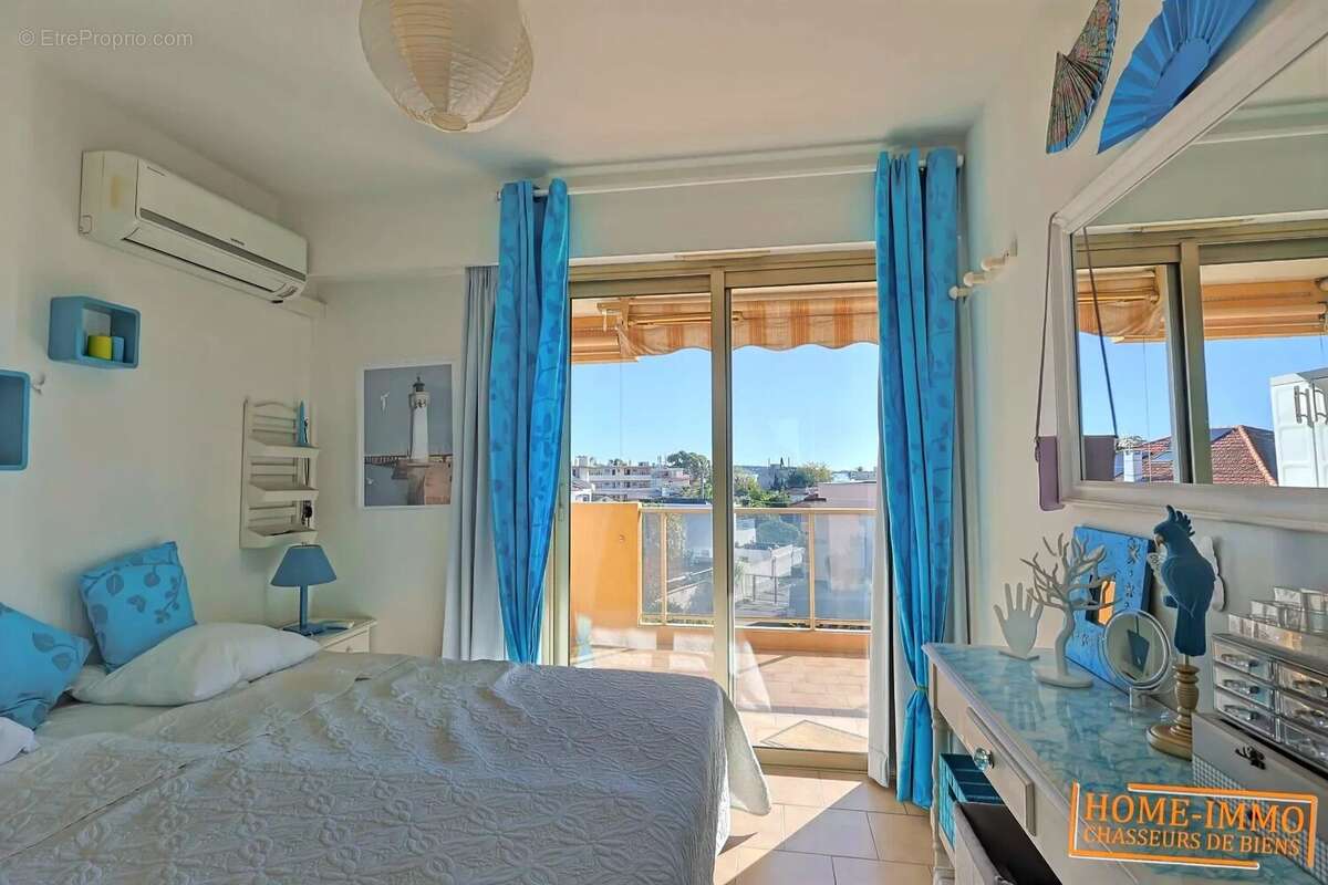 Appartement à VALLAURIS