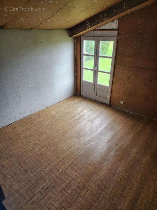 Maison à ETAGNAC