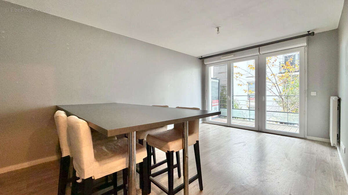 Appartement à CORBEIL-ESSONNES