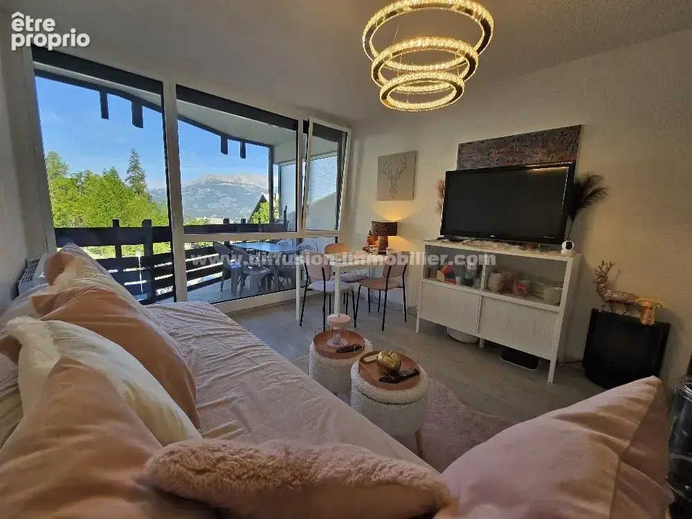 Appartement à LES THUILES