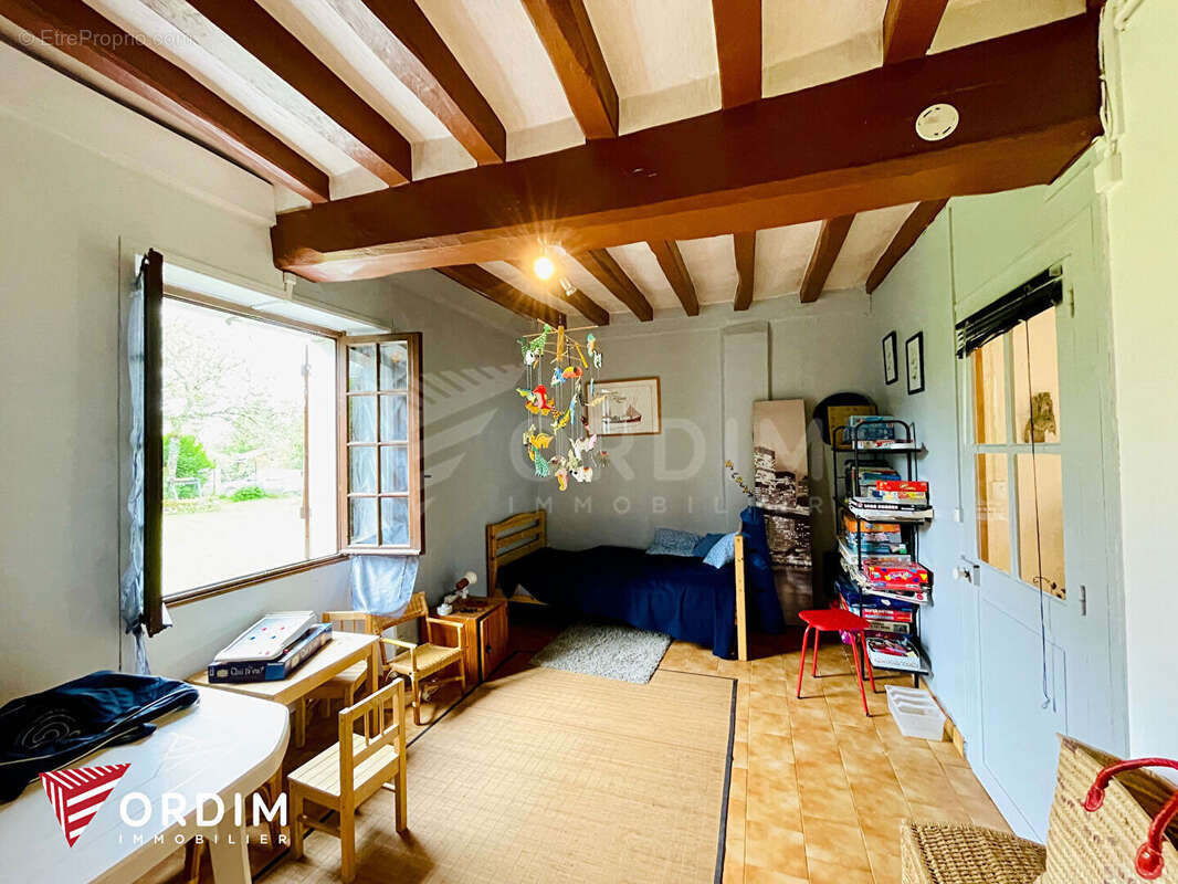 **Maison de Village à Saint-Martin-des-Champs** - photo 6