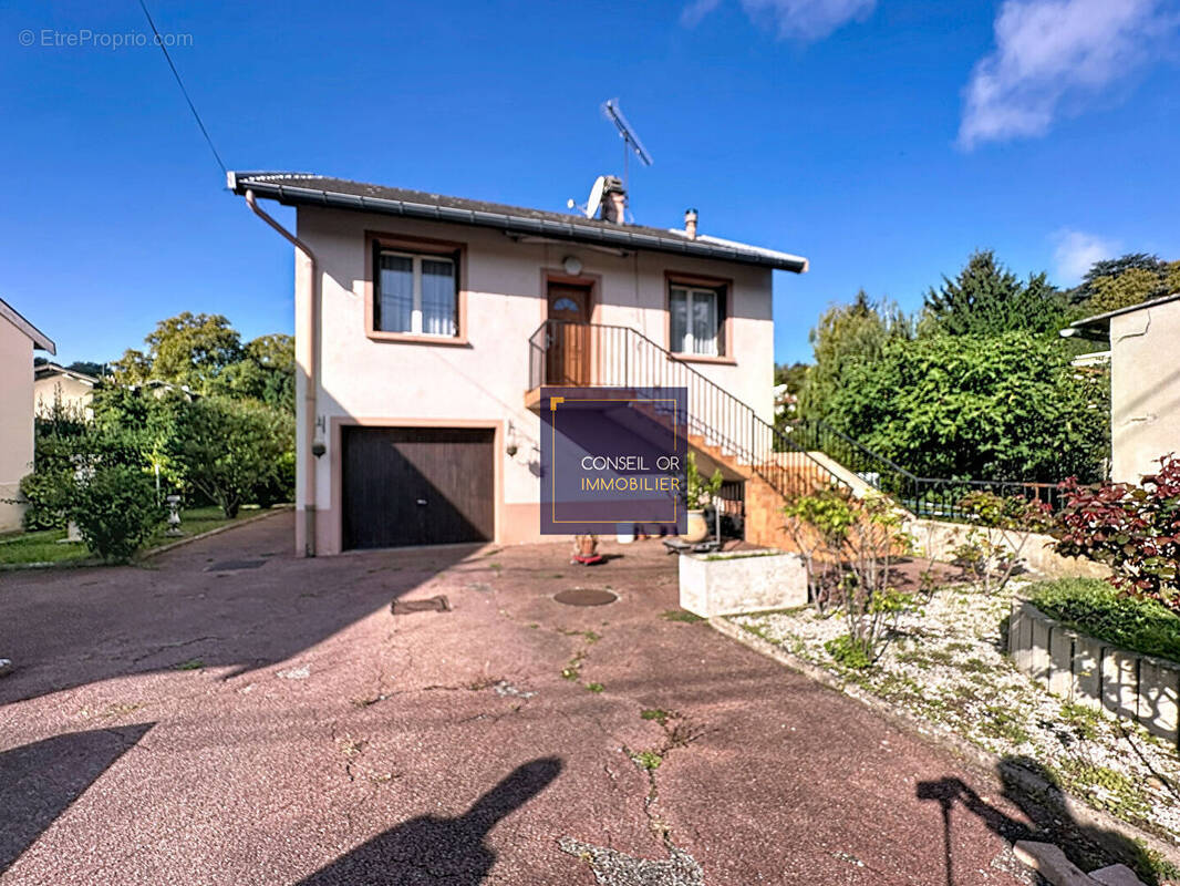 Maison à SAINTE-FOY-LES-LYON