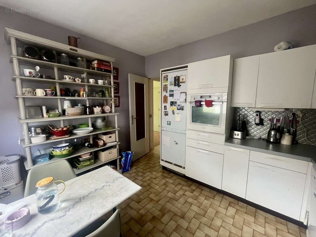 CUISINE 11m² - Appartement à SAINT-ETIENNE