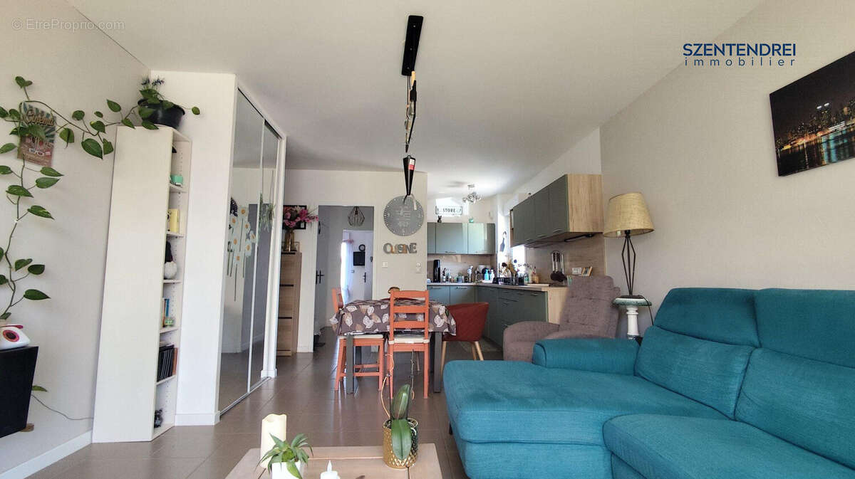 Szentendrei Immobilier - Appartement T3 avec jardin - LUNEL - Appartement à LUNEL