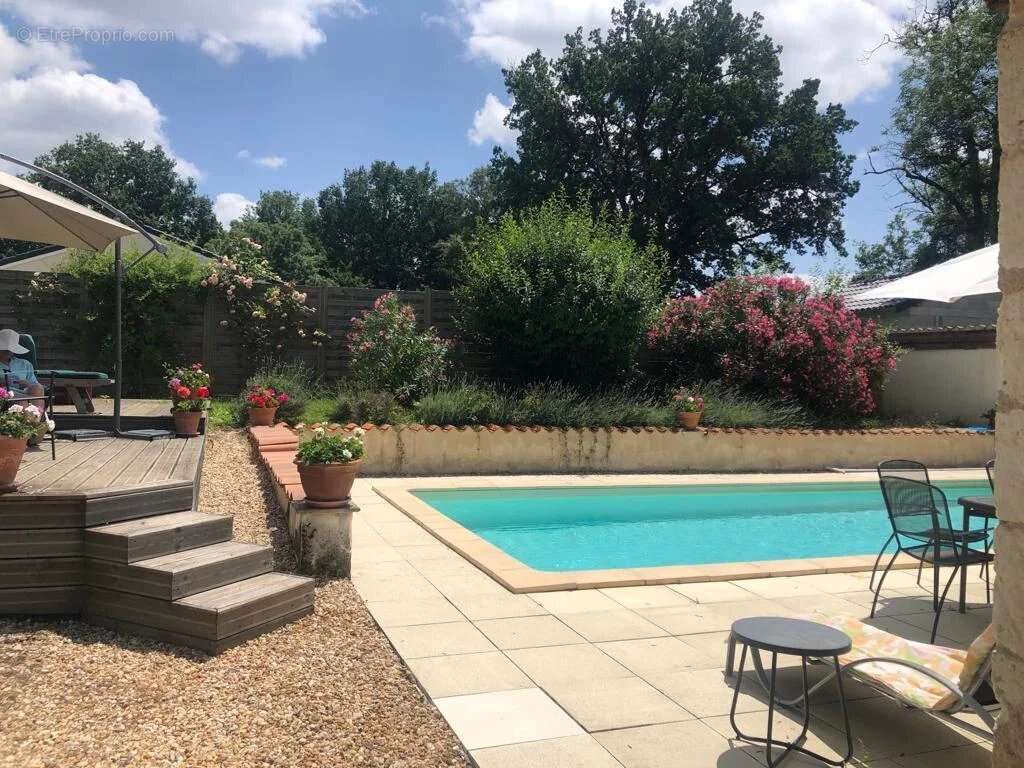 Jolie maison de deux chambres avec chalet indépendant et piscine chauffée - photo 12