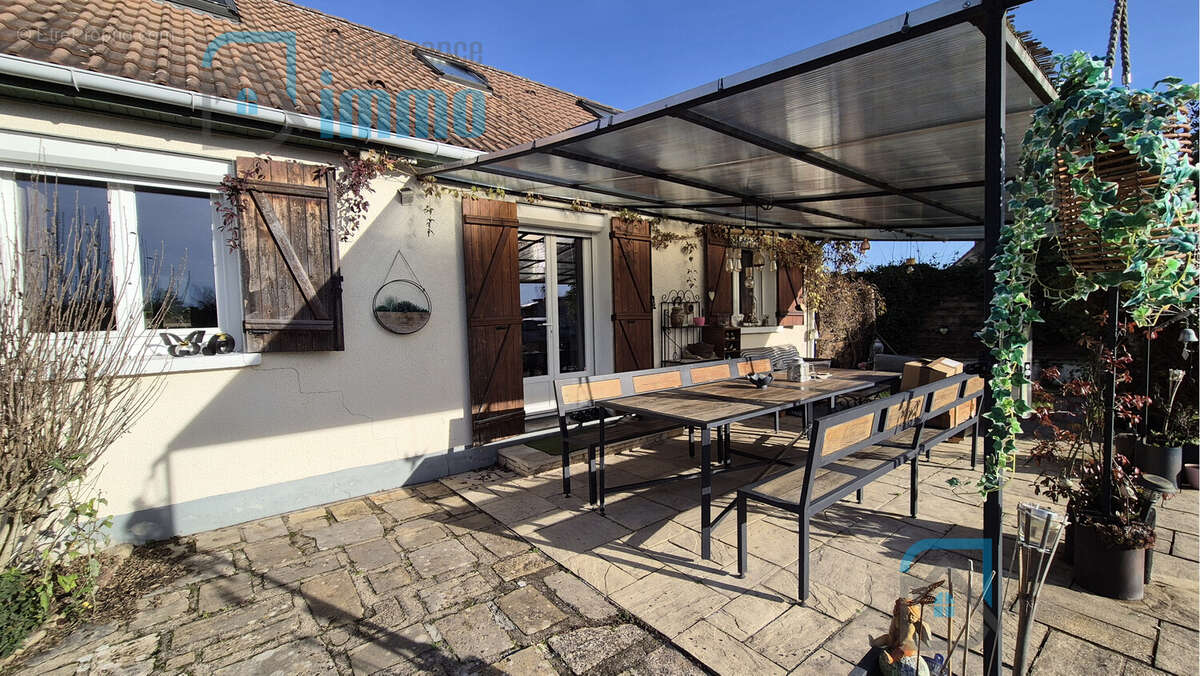 Maison à MEHUN-SUR-YEVRE