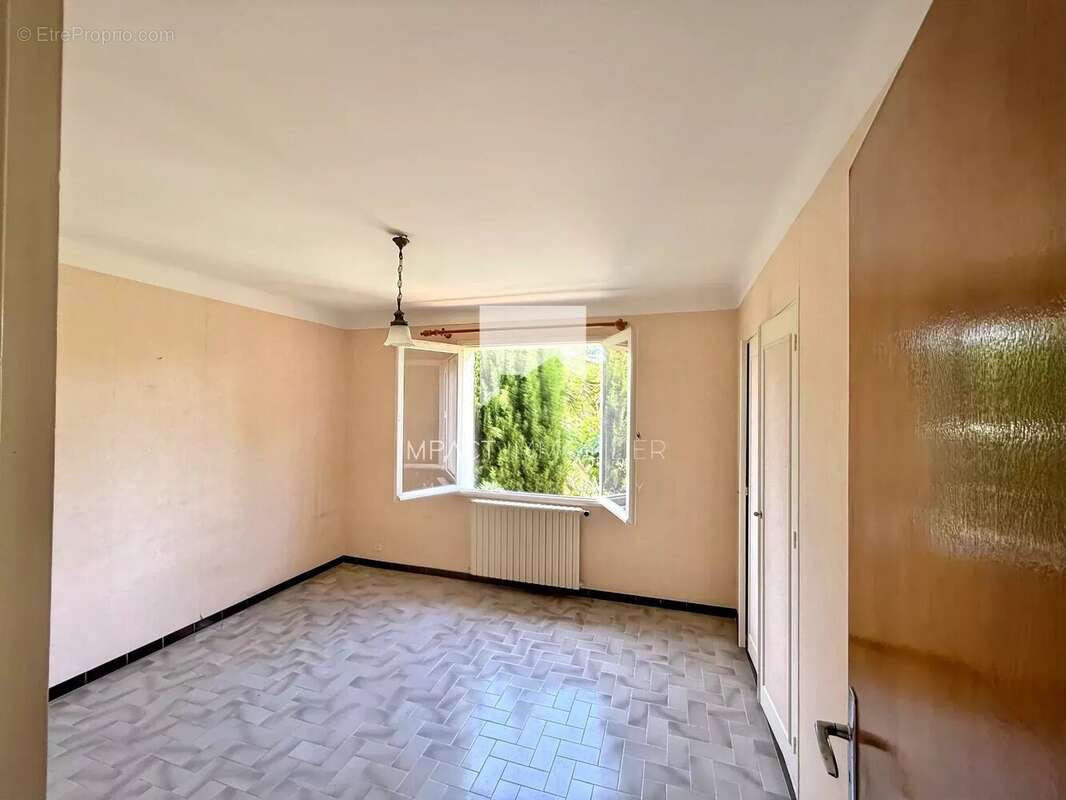 Maison à HYERES