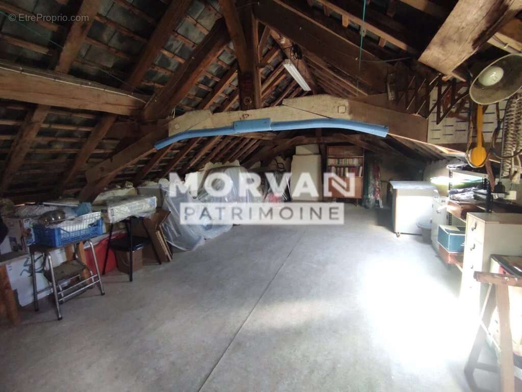 Maison à OUROUX-EN-MORVAN