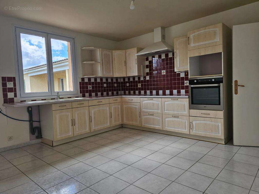 Appartement à PEYRIERE