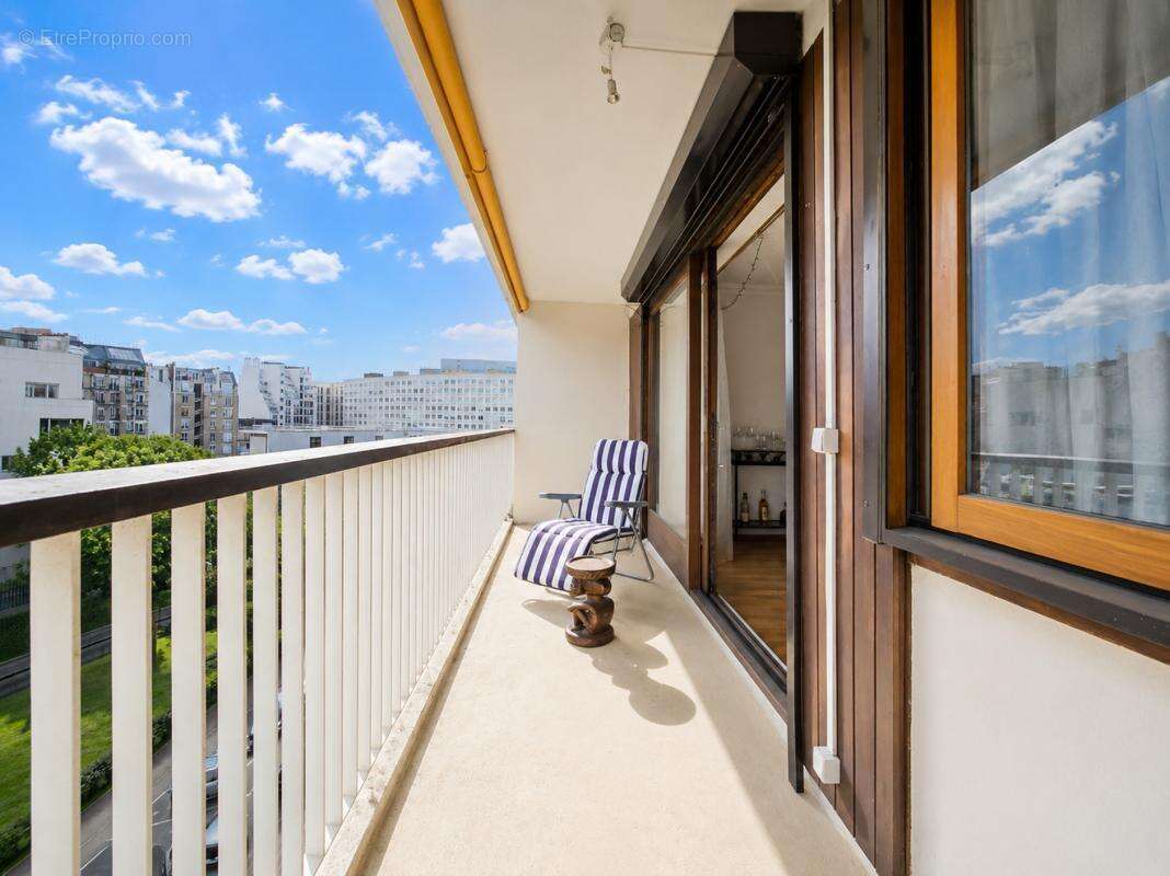 Appartement à PARIS-14E