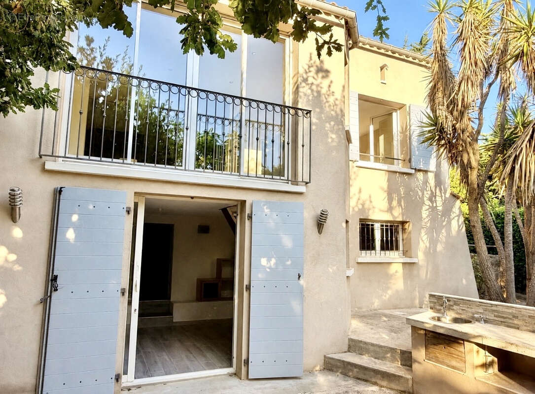 Maison de 152,50 m2 de surface au sol (124,20 loi Carrez) et garage de 29 m2 - photo 4