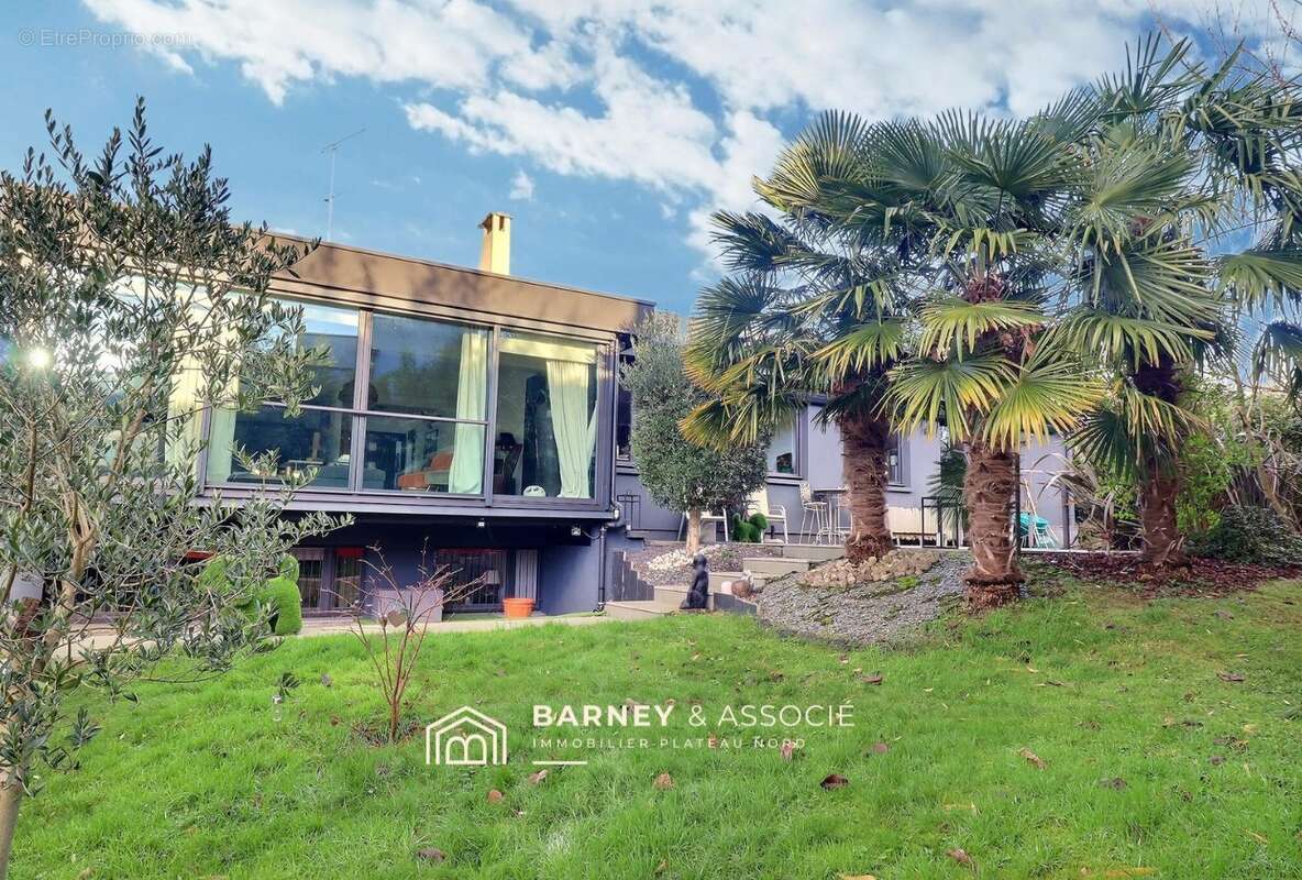 Maison à MONT-SAINT-AIGNAN