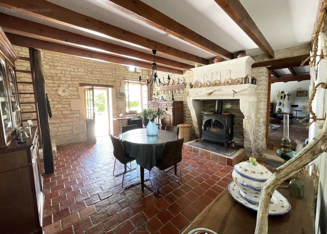 Jolie maison de village avec un jardin de 810 m² et 1 390 m² de bois - photo 9