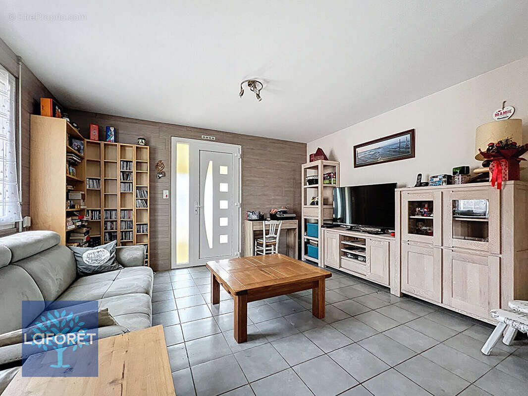 Maison à COMMEQUIERS