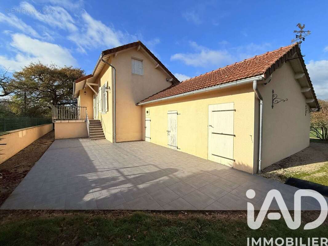 Photo 2 - Maison à LE VIGEANT