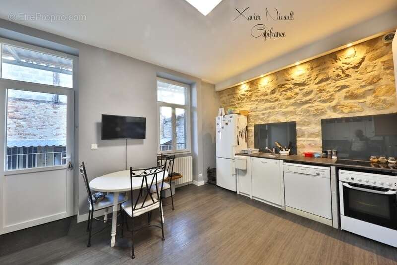 Maison à MONTREVEL-EN-BRESSE