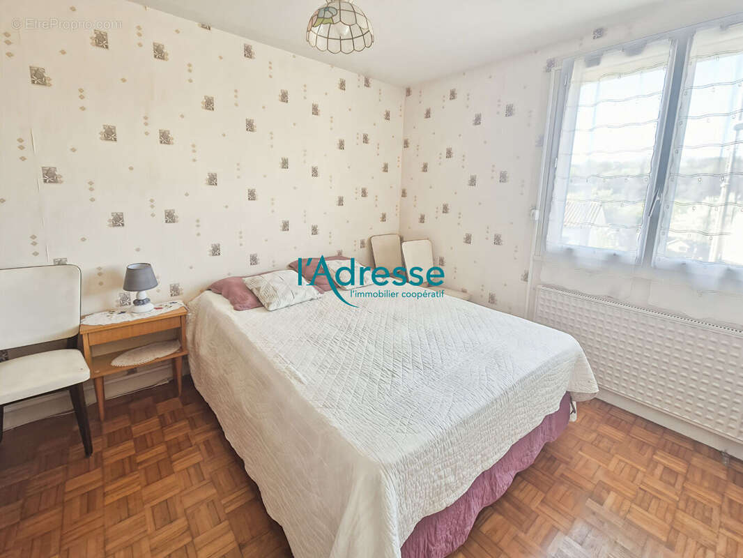 Maison à MONTREVAULT