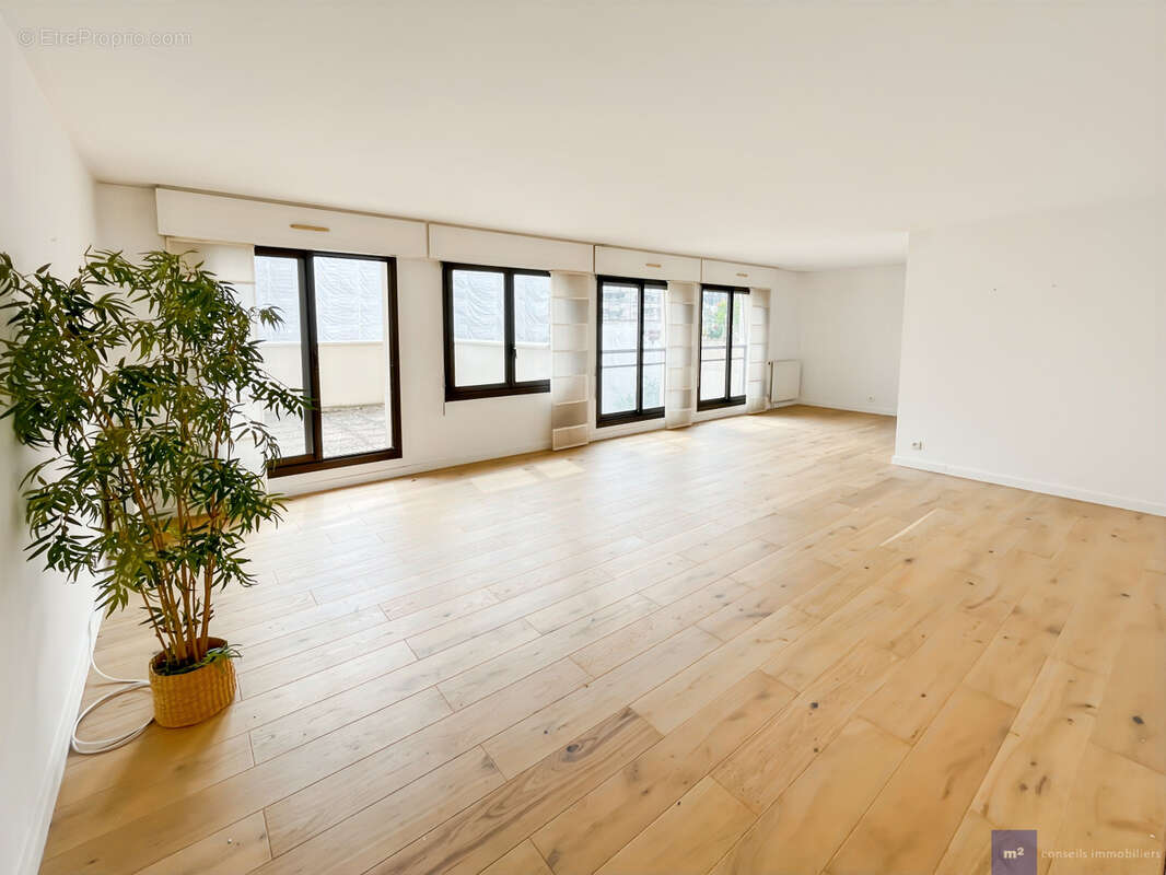 Appartement 84 m² à Levallois-Perret  - photo 2