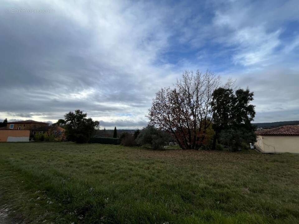 Terrain à BRUE-AURIAC