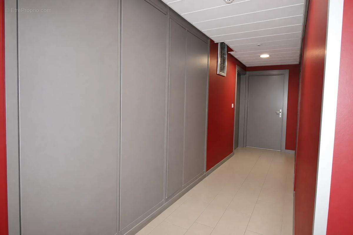 Appartement moderne 3p-Quartier St ASSISCLE-GARAGE-100m²Terrasse - photo 13