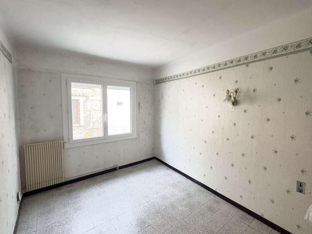 Maison à LA CALMETTE
