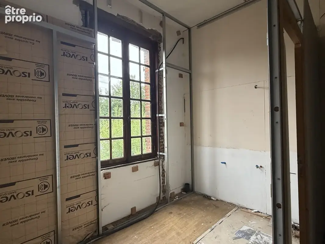 Une propriété comprenant une maison de Maître à rénover d'environ 300m2 + caves en sous-sol et grenier au dess - photo 7