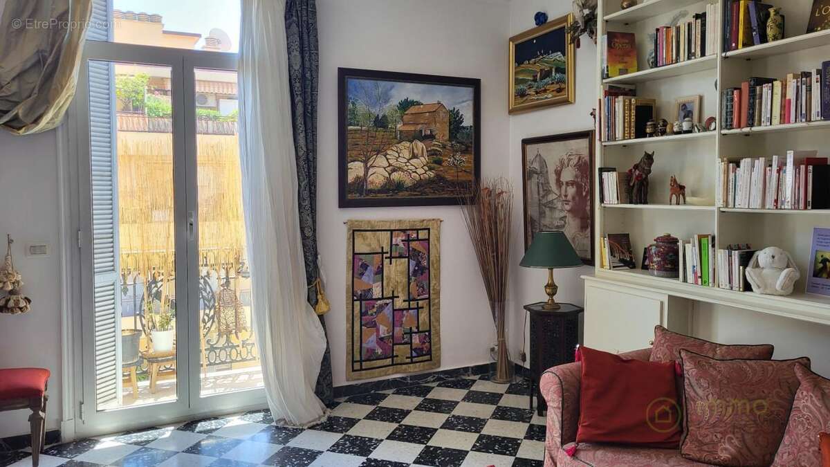 Appartement à MENTON
