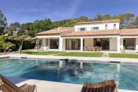 Maison à MOUGINS